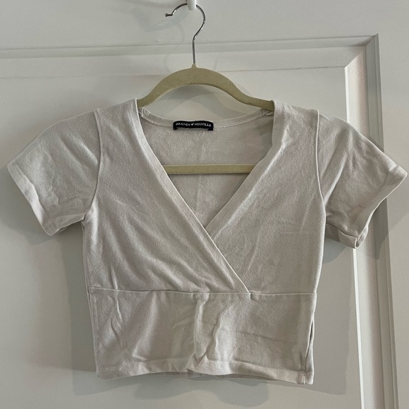 Brandy Melville Tops - Brandy Melville Cropped White Top